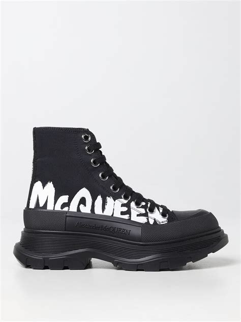 alexander mcqueen flat boots.